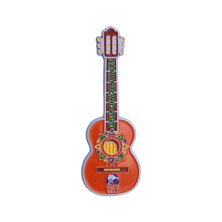 Fabricante personalizado personalizado esmalte macio musical acústico guitarra de lapela pino