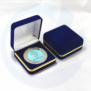 Nenhum MOQ Factory Direct Customized Personalize Gold Coin no caso de veludo / moeda com caixa de veludo / moeda na caixa de veludo