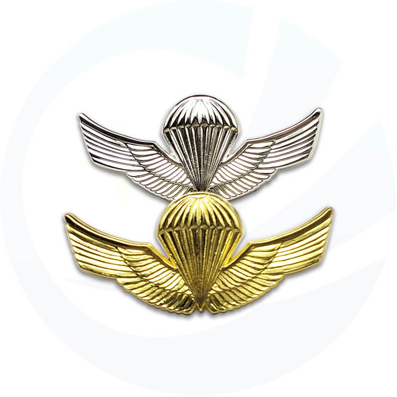 distintivo da Polícia Militar de bronze grande em ouro