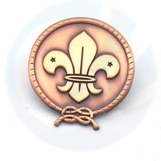 Alta qualidade Antique Copper Metal Lilly Lapel Pin Shap Scouts Sports Sports Pin Bistage para lembrança