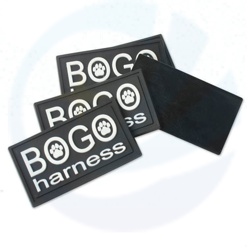 Costurar em nome de marca privada personalizada em relevo LOGO 3D REDIMENTO PVC RATAGEM DE PACÃO DE PVC PVC para roupas