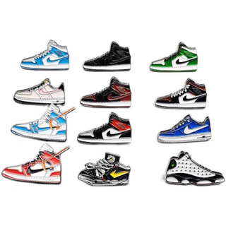 Preços de fábrica sneakers badges AJ Sapatos pinos macios pinos de esmalte personalizados seu logotipo